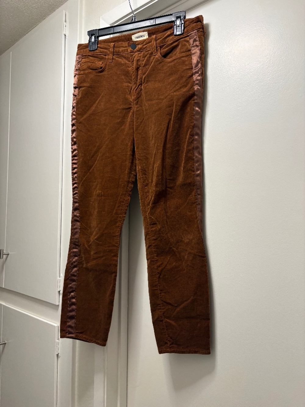 L’Agence “Margot” Java color velvet pants w/ tuxedo stripe - size 28